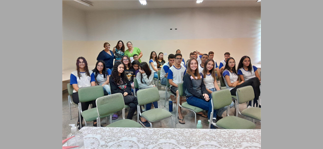 SEBRAE AQUI RIBEIRÃO DOS ÍNDIOS REALIZA PALESTRA "PARTIU MERCADO" PARA OS ALUNOS DO ENSINO MÉDIO DA EE CARLOS BERNARDES STAUT